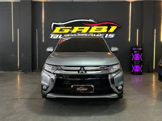 MITSUBISHI OUTLANDER 2.0 COMFORT 16V GASOLINA 4P AUTOMÁTICO MITSUBISHI OUTLANDER 2.0 COMFORT 16V GASOLINA 4P AUTOMÁTICO